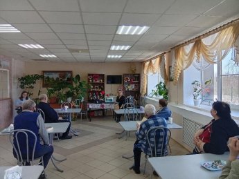 «О женщинах пером и кистью»